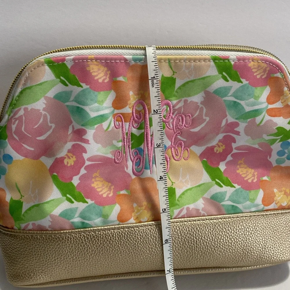 Cosmetics case - Picture 13 of 13